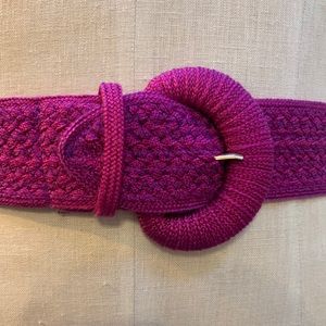 Vintage woven magenta belt